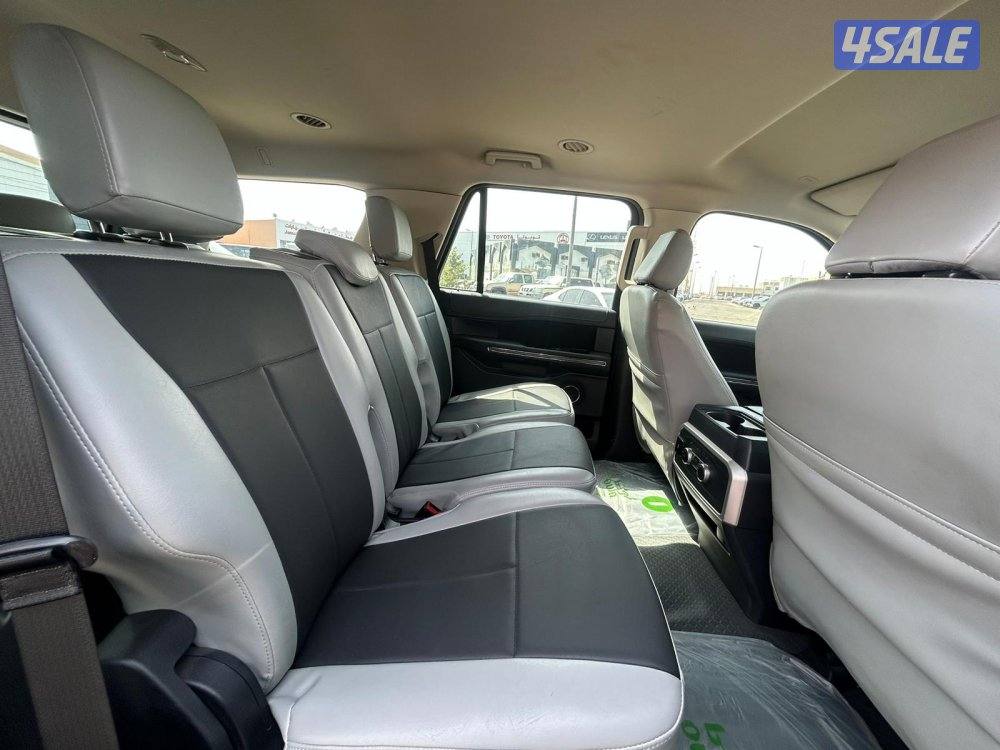 فورد اكسبديشن موديل 2022 ماشي 111.000 k.m وارد الغانم4