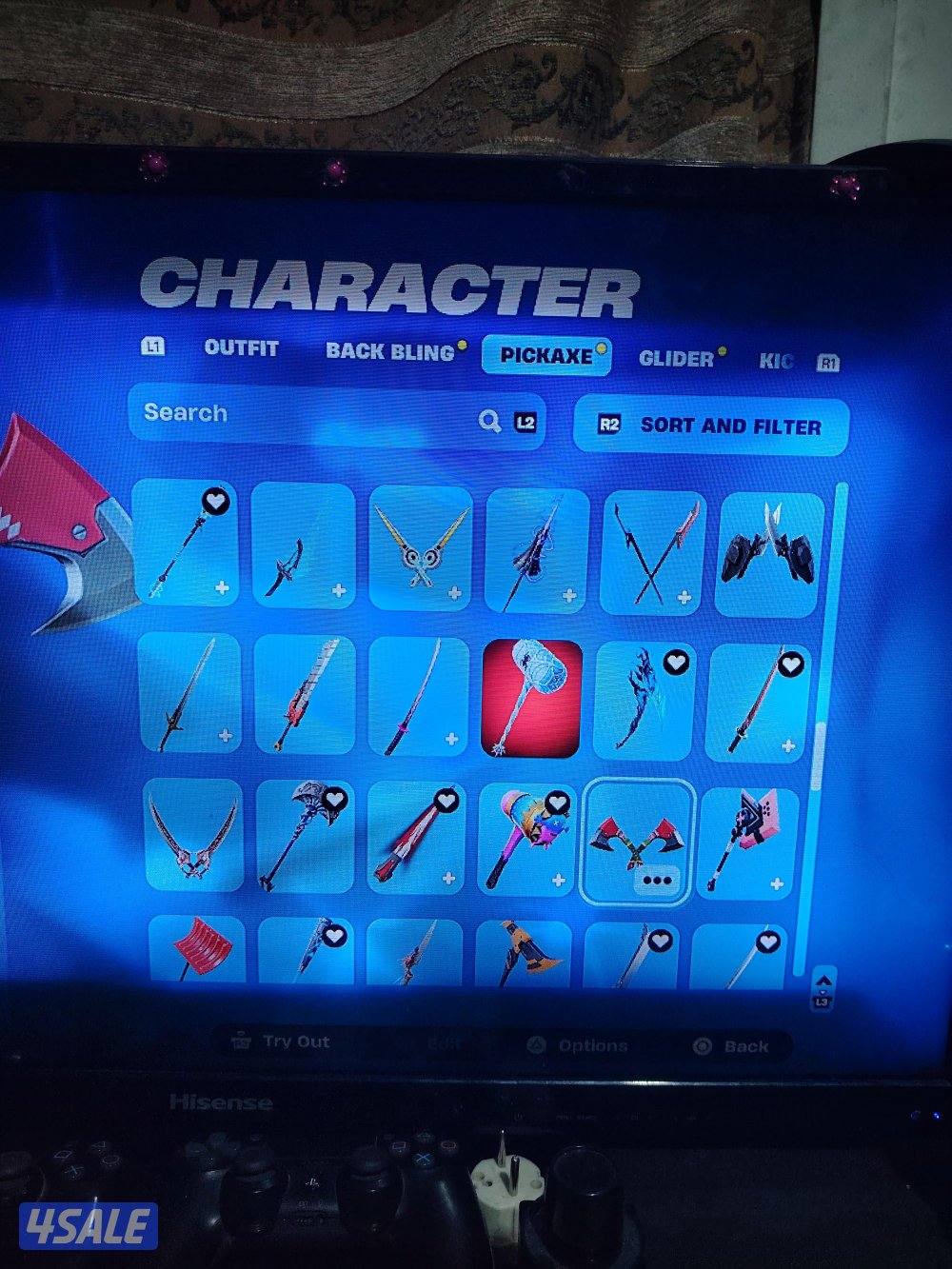 حساب فورت نايت فيه 1600 فيبوكس و 183 سكن و 224 اكس و 148 رقصه ز ترافيس1