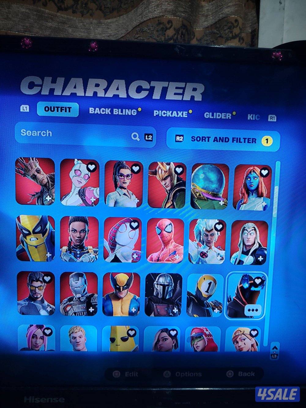 حساب فورت نايت فيه 1600 فيبوكس و 183 سكن و 224 اكس و 148 رقصه ز ترافيس11