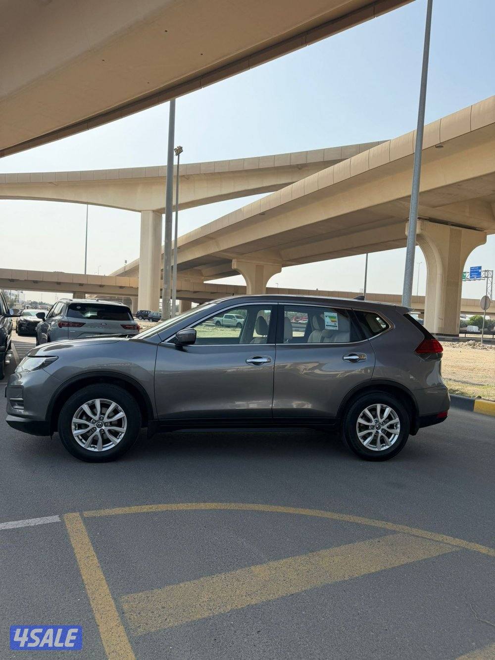 للبيع جيب نيسان اكس تريل4