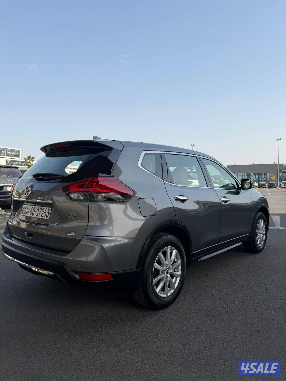 للبيع جيب نيسان اكس تريل5