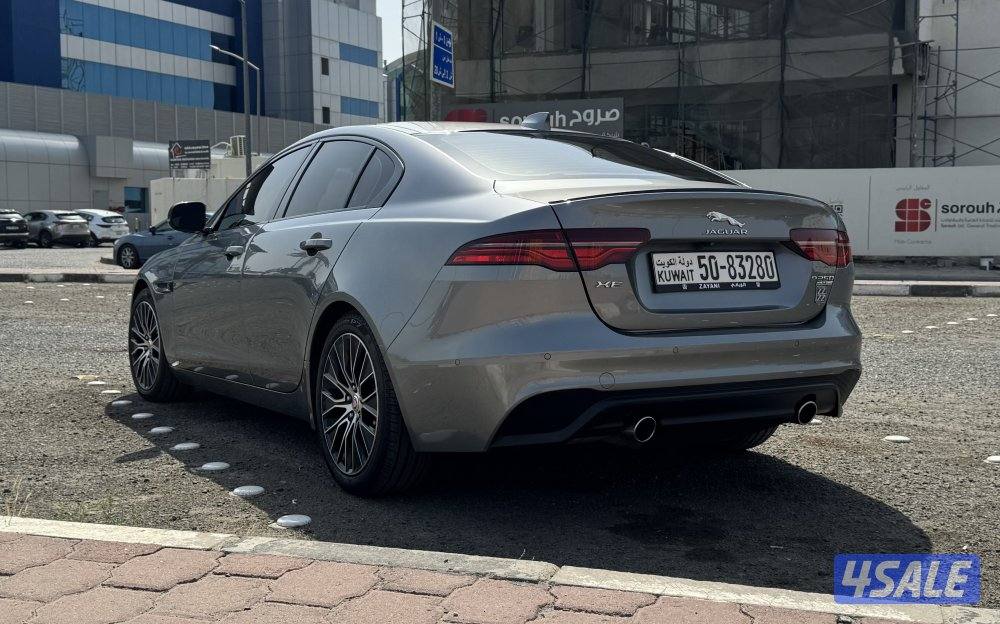 سيارة جاكوار XE موديل 2020 بحالة ممتازة ونظيفة جداً1