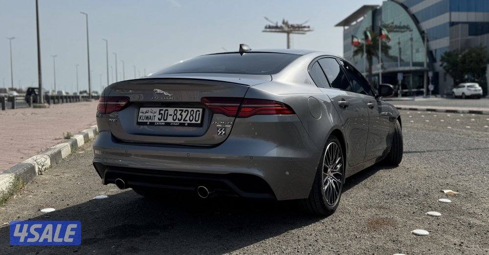 سيارة جاكوار XE موديل 2020 بحالة ممتازة ونظيفة جداً2