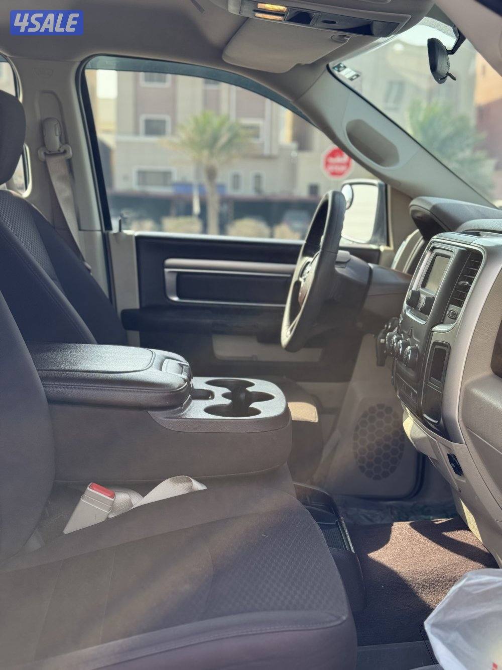 للبيع وانيت دوج رام 15008