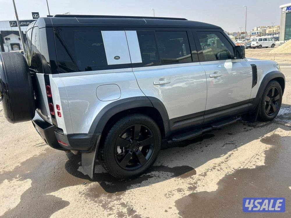 لاند روفر ديفندر 110-V6 موديل 2020 ماشى 111.000 k.m وارد الغانم2