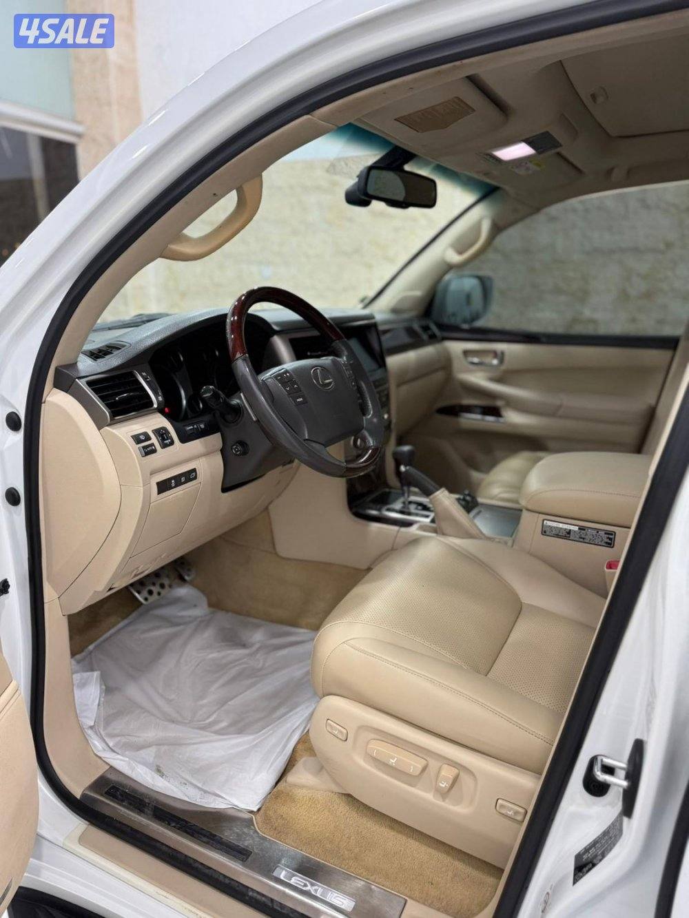 للبيع جيب لكزس سبورت 20154