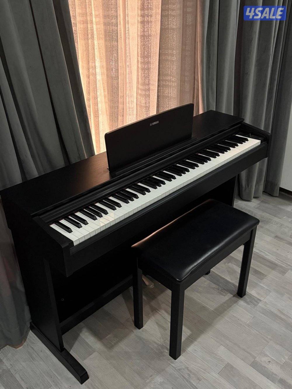 بيانو YDP-143B2