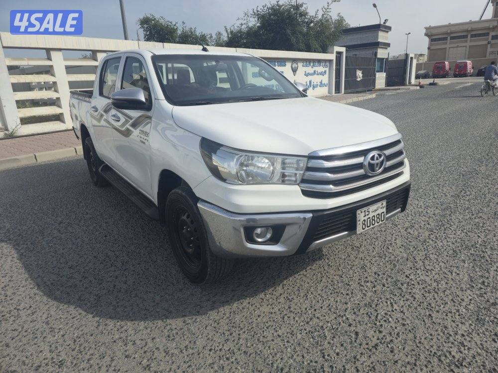 Toyota Hilux pick-up 2018 4x4 manual ( 73000 km )0