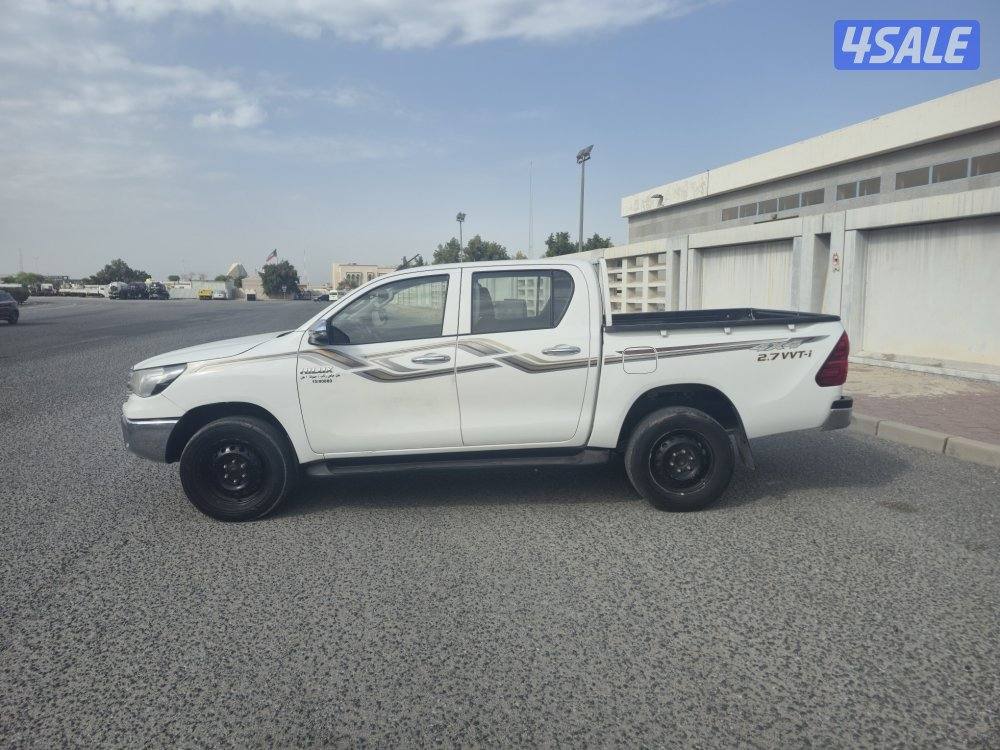Toyota Hilux pick-up 2018 4x4 manual ( 73000 km )1