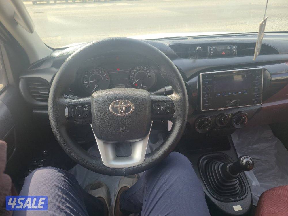 Toyota Hilux pick-up 2018 4x4 manual ( 73000 km )7