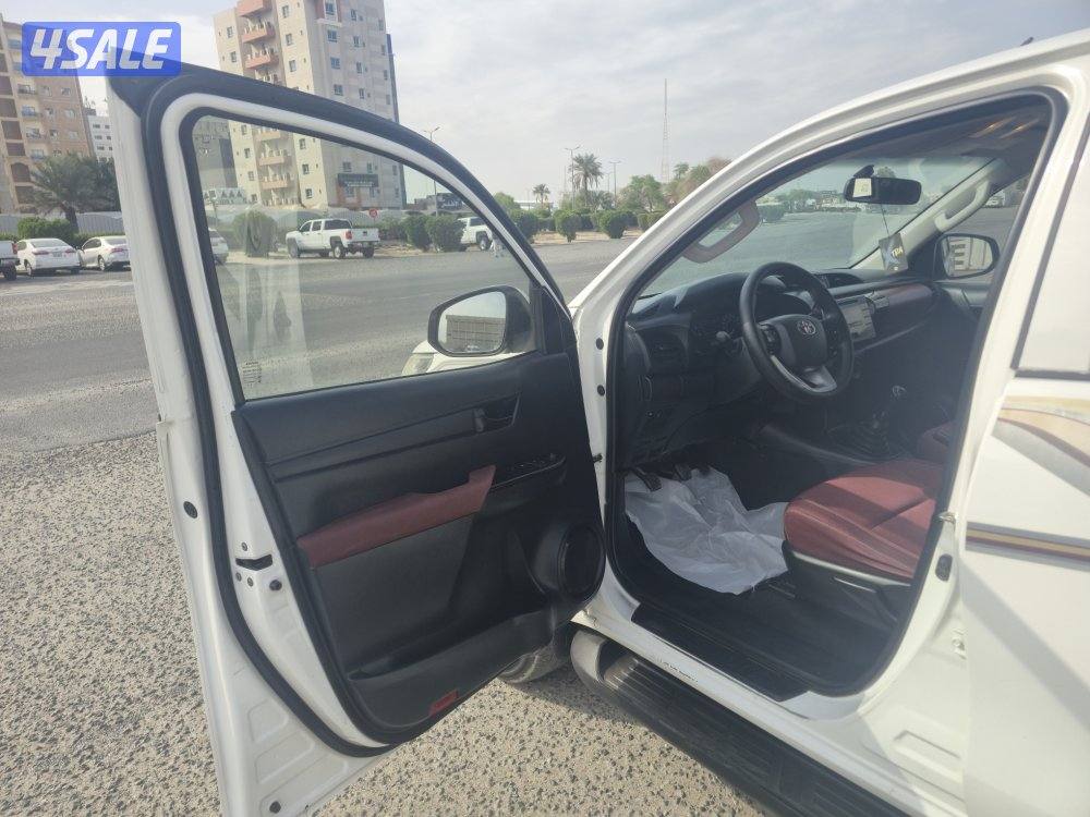 Toyota Hilux pick-up 2018 4x4 manual ( 73000 km )8