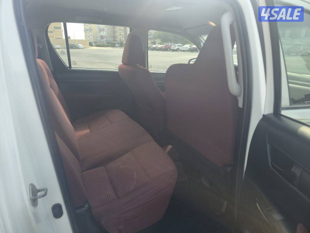 Toyota Hilux pick-up 2018 4x4 manual ( 73000 km )10