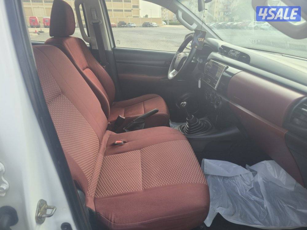 Toyota Hilux pick-up 2018 4x4 manual ( 73000 km )11