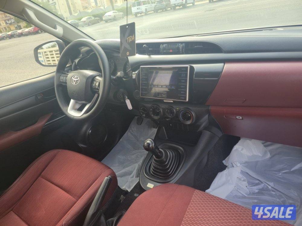 Toyota Hilux pick-up 2018 4x4 manual ( 73000 km )13