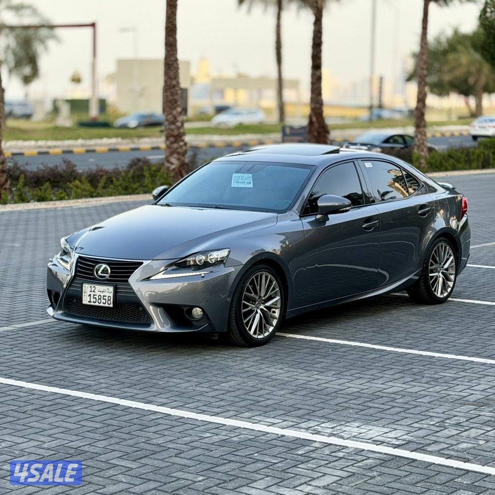 لكزس is250 فئة (70) عام / صبغ الوكالة / عداد 135 الف سيرفس وكالة4