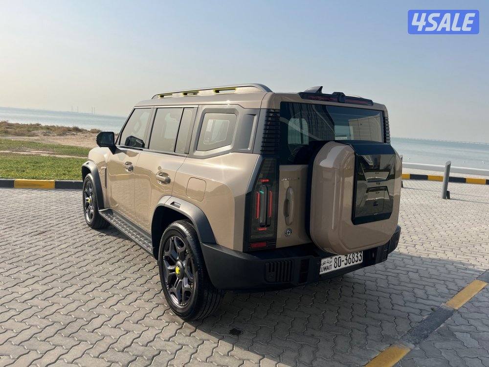 للبيع موديل 2024 عداد 19 تحت الكفاله باقي عليه سيرفسين مجانًا2