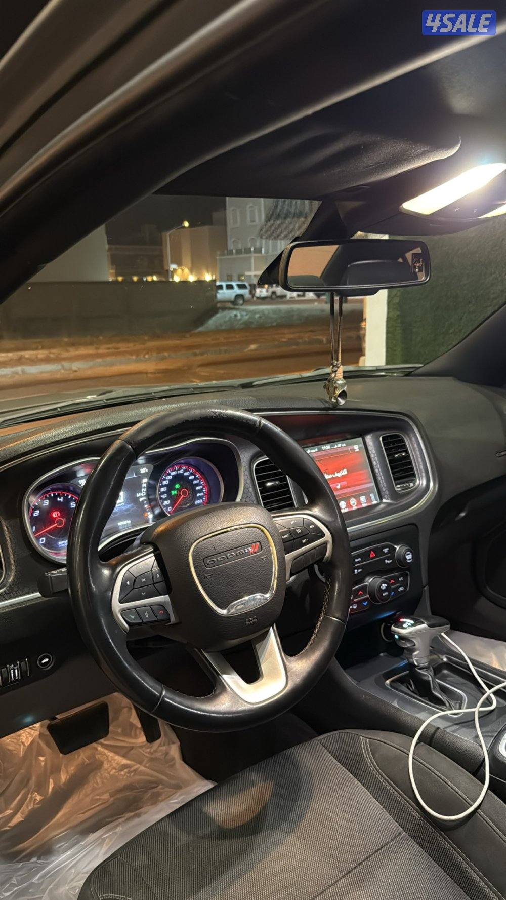 للبيع تشارجر ٢٠١٧ صبغ الوكاله ٦ سلندر عداد ٣٢٠ الف شرط الفحص5