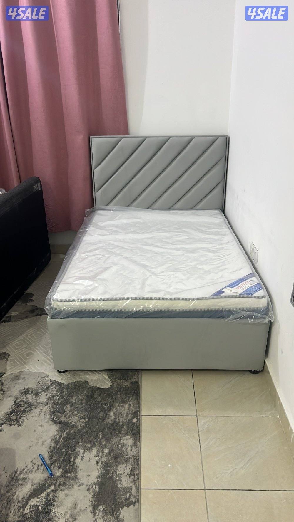 تفصال وجاهز حسب الطلب سرعه الإنجاز والتوصيل مجاني.1