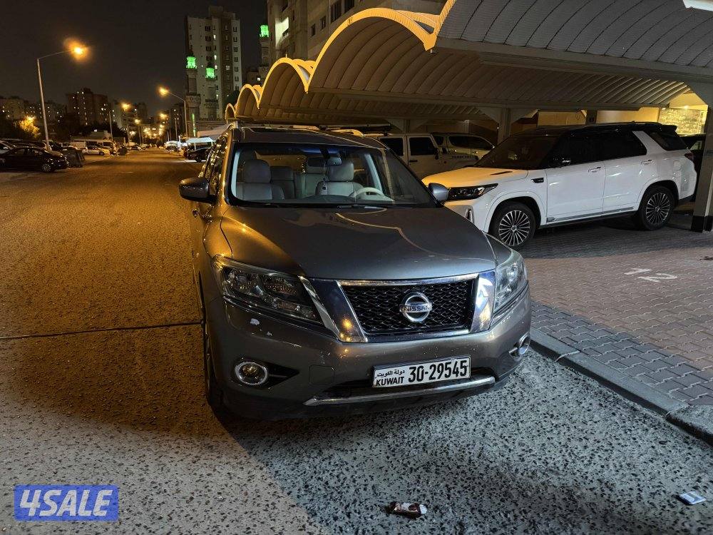 Nissan pathfinder 2014 full option  بحالة ممتازة0