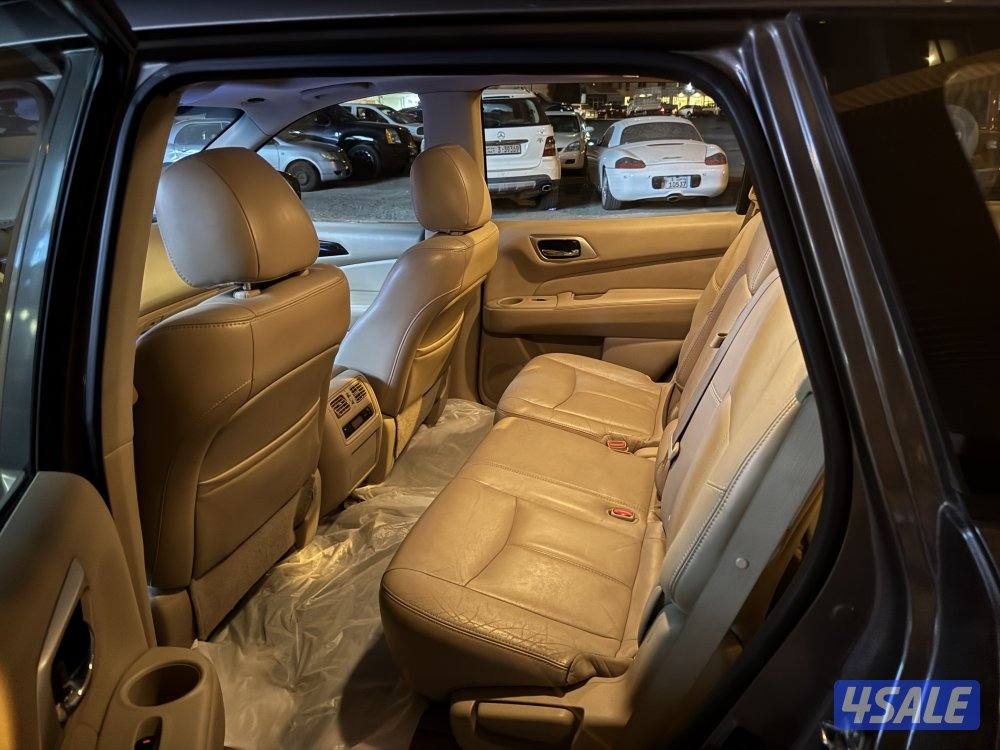 Nissan pathfinder 2014 full option  بحالة ممتازة2