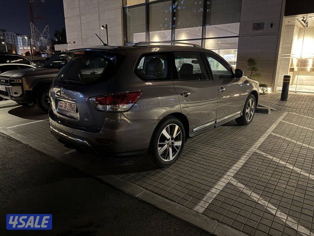 Nissan pathfinder 2014 full option  بحالة ممتازة5