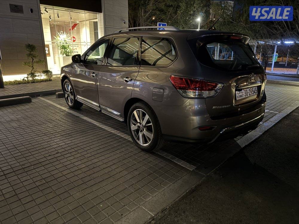 Nissan pathfinder 2014 full option  بحالة ممتازة10