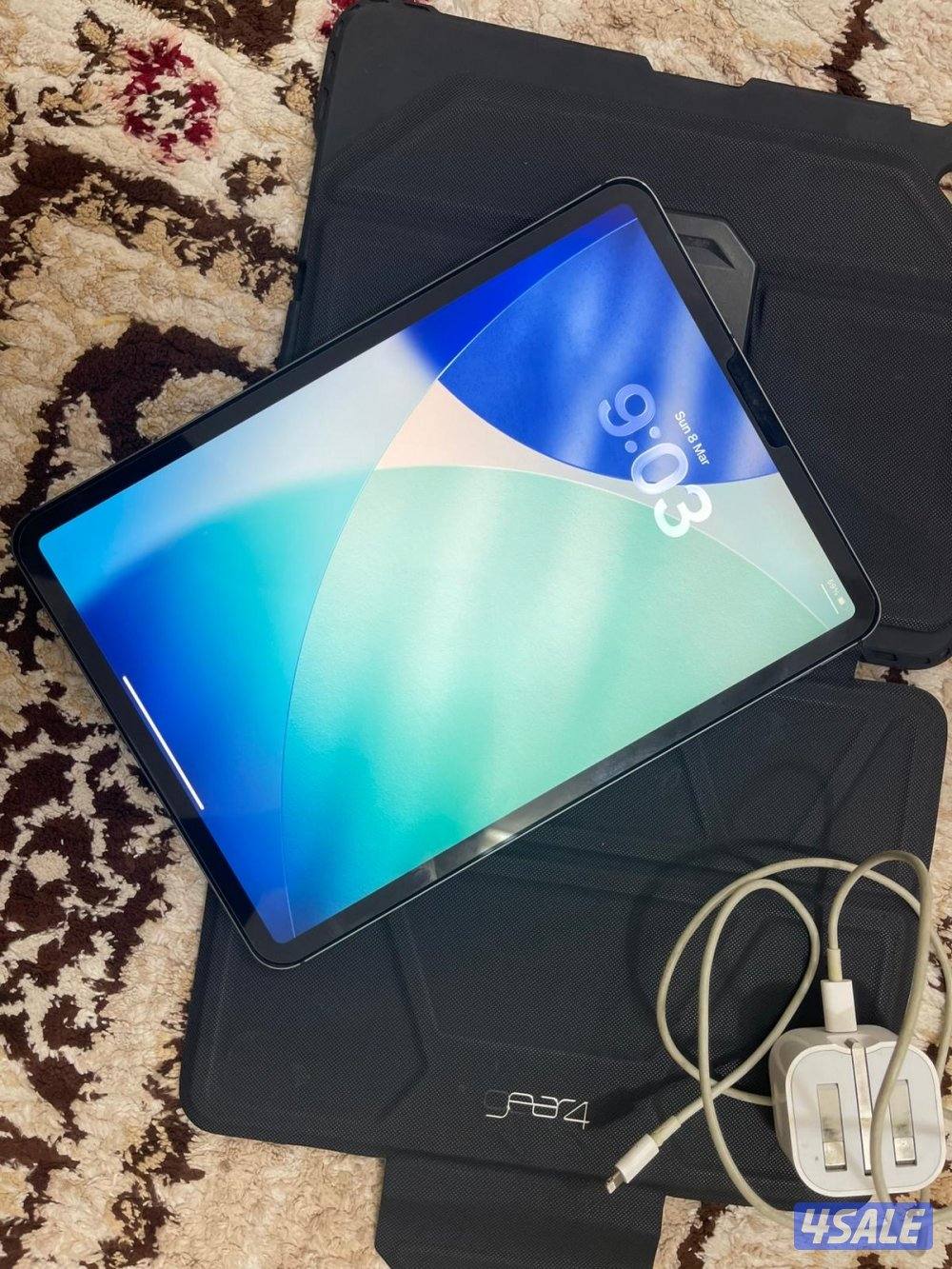 ايباد برو 11 انش 512 غيغا نظيف حيل مع الكفر والشاحن2