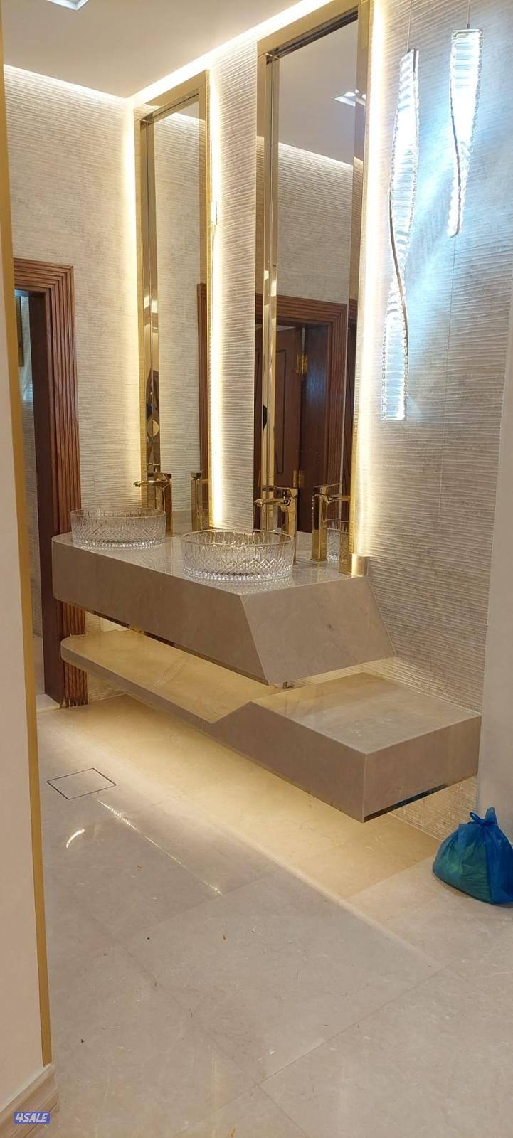 تركيب واجلي وتلميع جميع انوع الرخام ارضيات واحوائط ودراج8