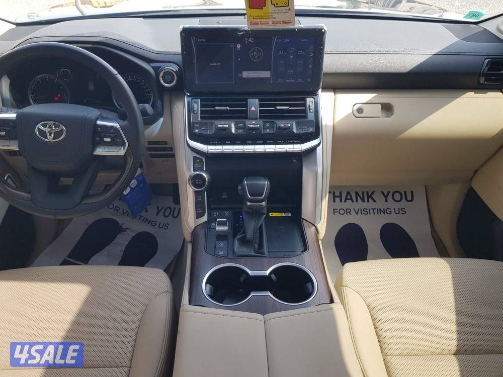 للبيع تويوتا لاندكروز AERO s s موديل 2024 عداد 43 صبغ وكالة تحت الكفال6