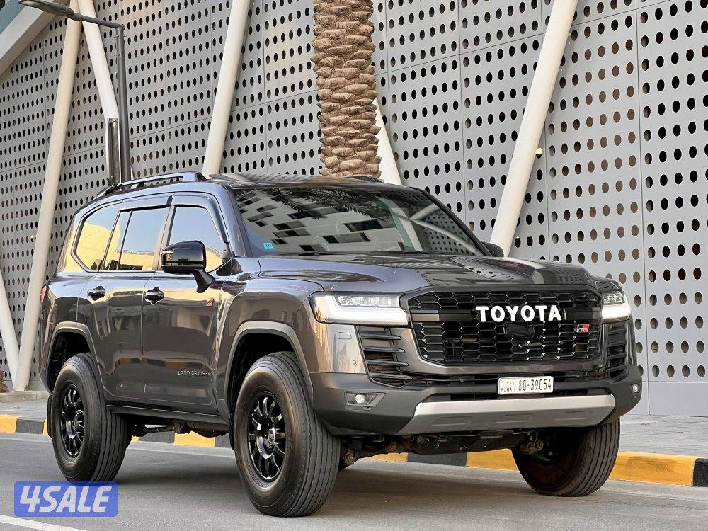 لاندكروزر GR  / ٢٠٢٤5