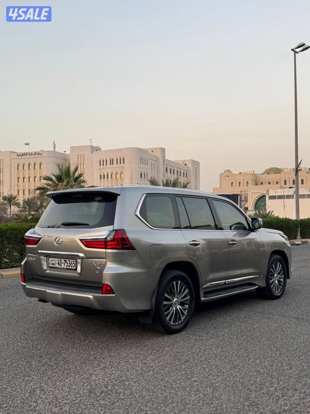 لكزس LX570  الساير الدرجه الثانيه.1