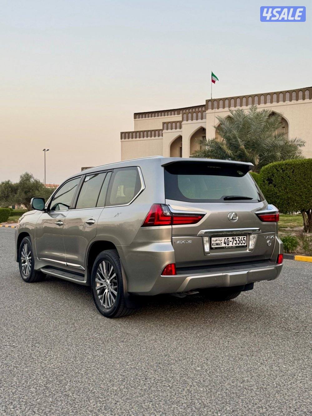 لكزس LX570  الساير الدرجه الثانيه.3