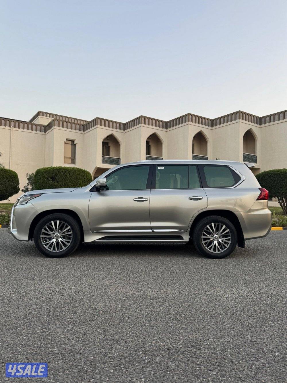 لكزس LX570  الساير الدرجه الثانيه.6