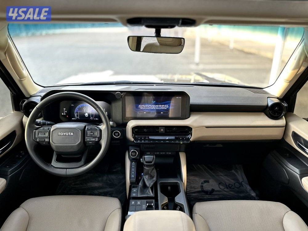 معرض القمة🚩11