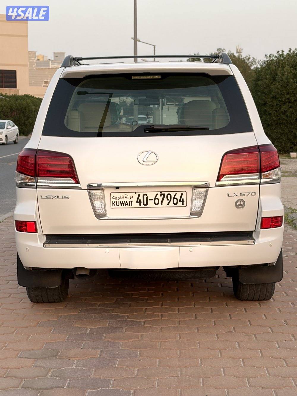لكزس 2014 LX570 بحاله نادره6