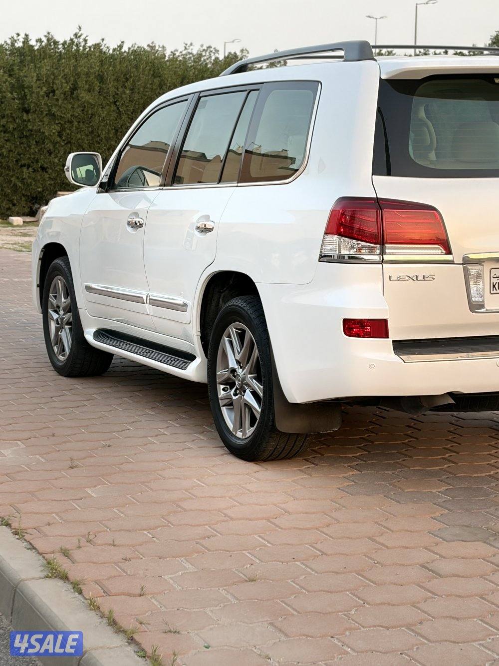 لكزس 2014 LX570 بحاله نادره7