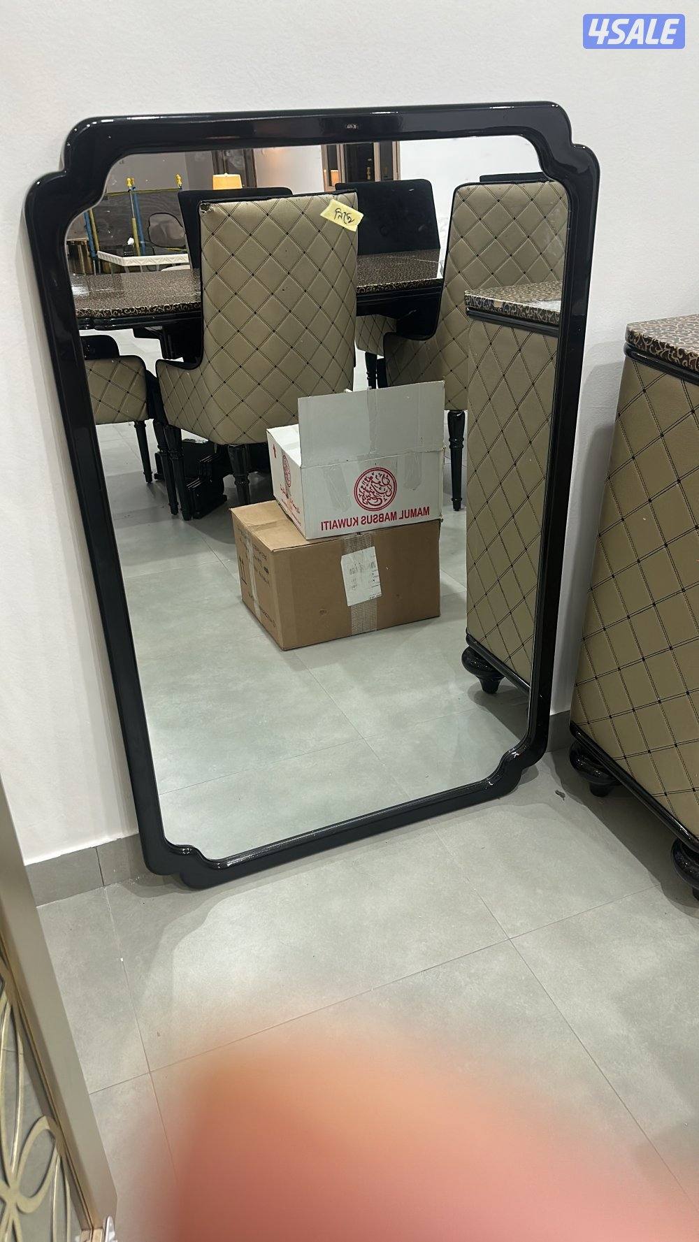 8chair dinning bofa and mirror1