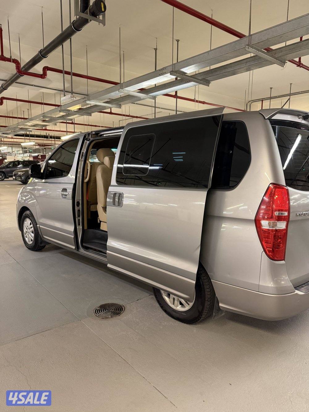 H1 للبيع 2016 بحالة ممتازة شرط الفحص9