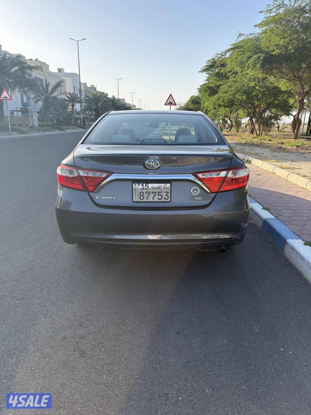 للبيع كامري 20175