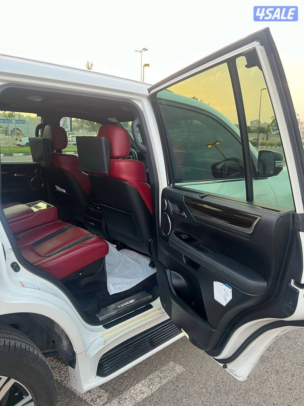 جيب لكزس LX570 S1