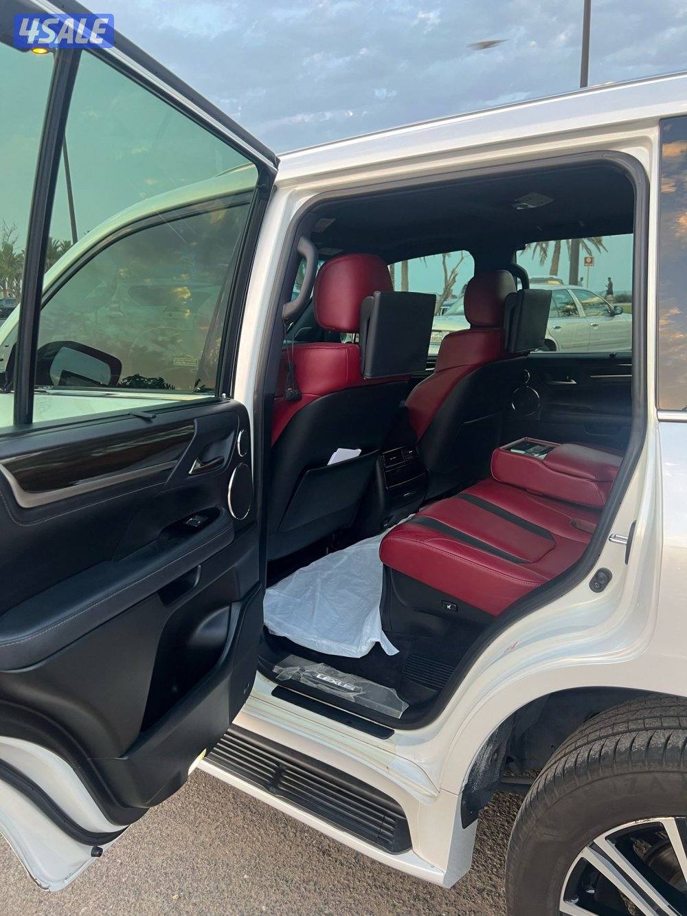 جيب لكزس LX570 S3