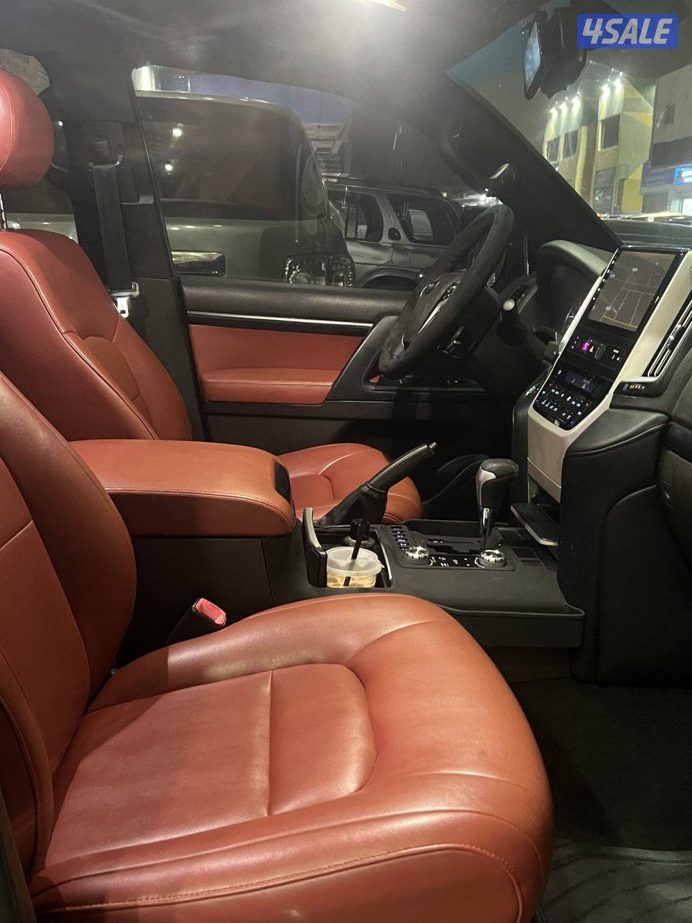 لاند كروز جي اكس ار7