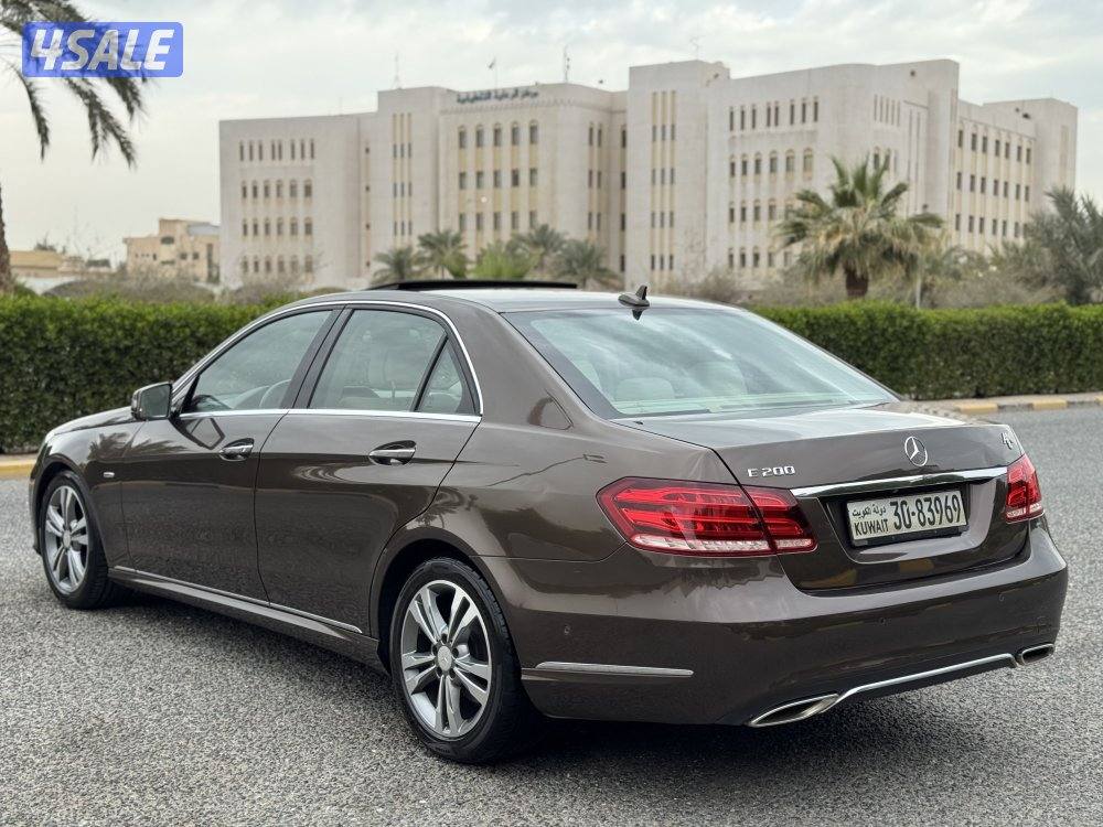 مرسيدس E200 موديل 2016 وارد الوكاله بحاله ممتازه4