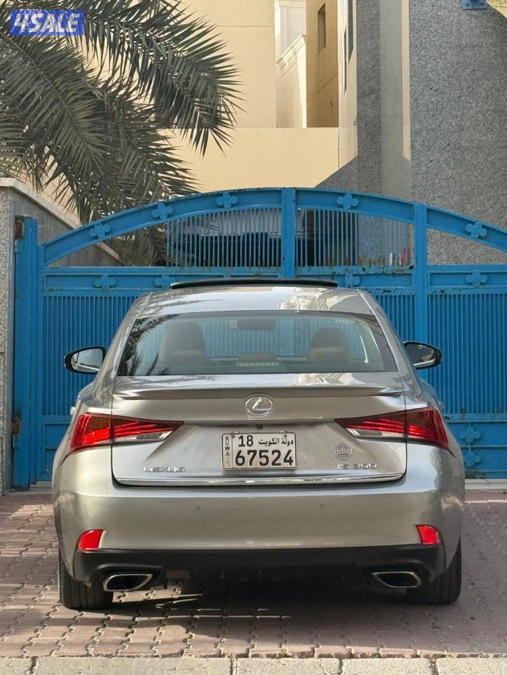 للبيع ليكزس is 300 الساير موديل ٢٠٢٠ عداد ١٥٠ الف2