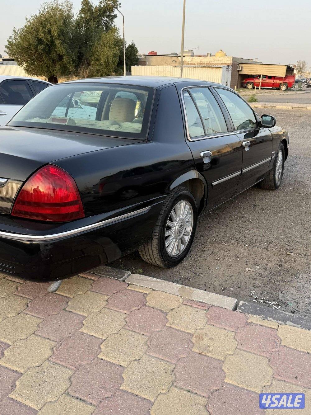 للبيع فورد ماركيز 20113