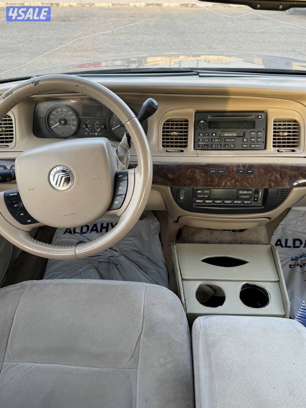 للبيع فورد ماركيز 20114