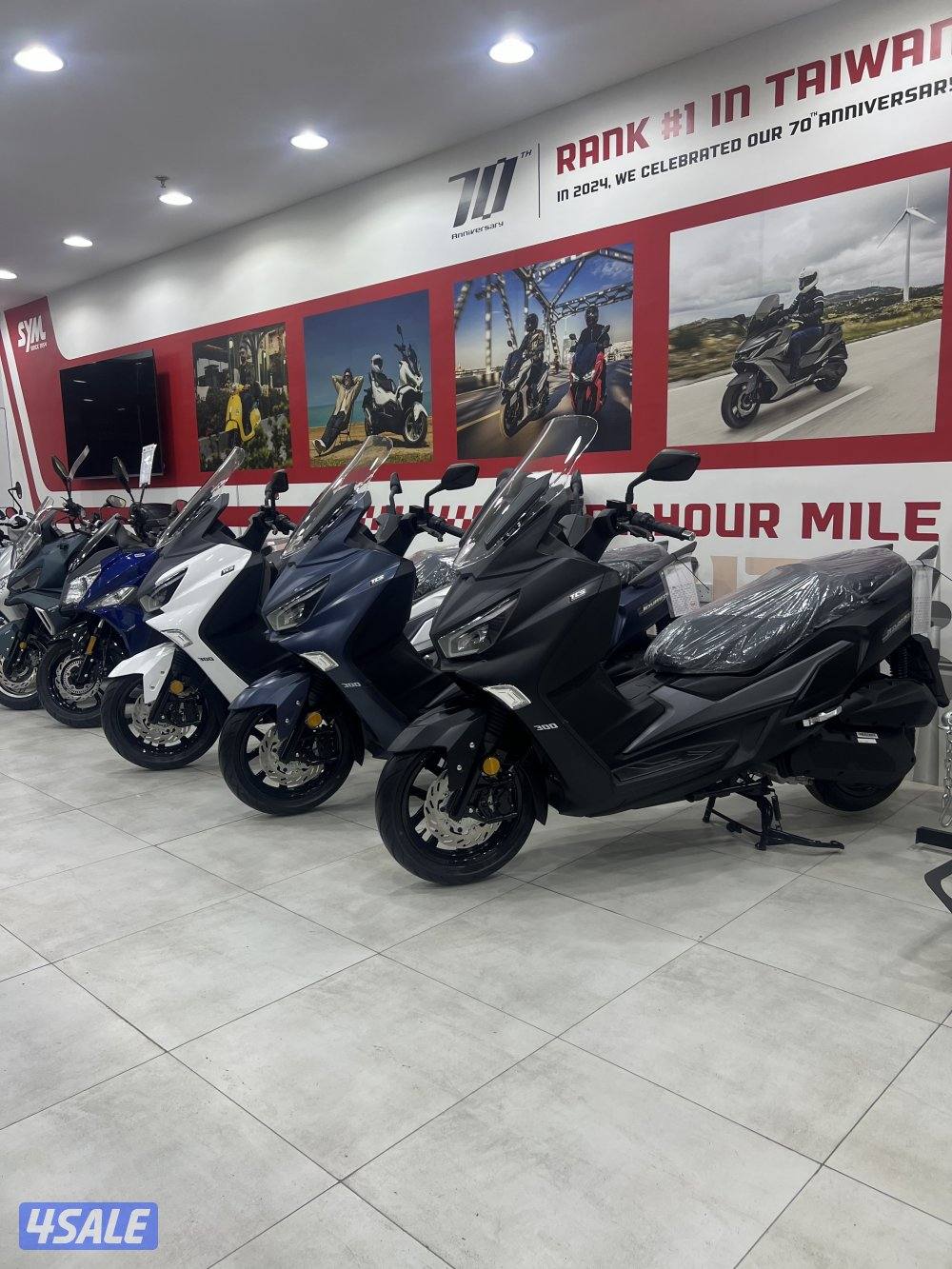 للبيع سكوتر SYM Joymax Z3000