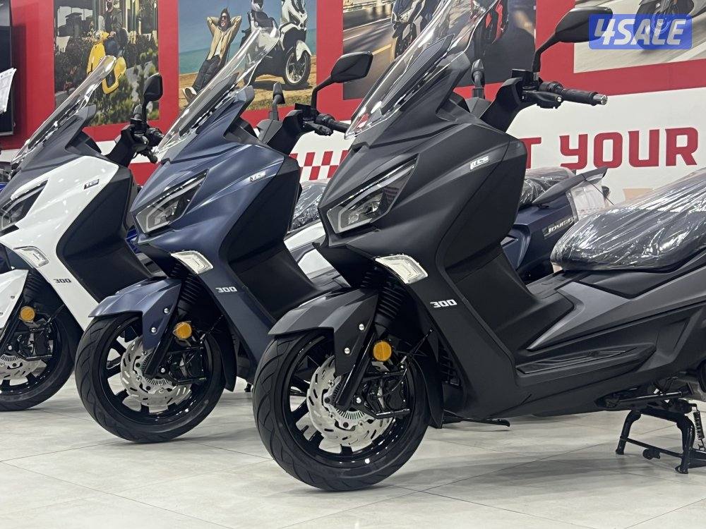 للبيع سكوتر SYM Joymax Z3001