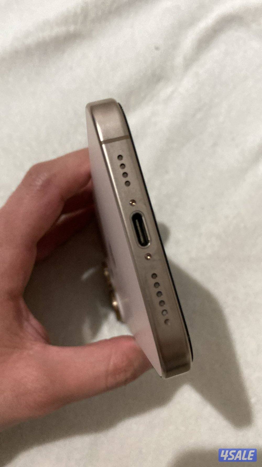 للبيع ايفون 16 برو ماكس صحراوي1