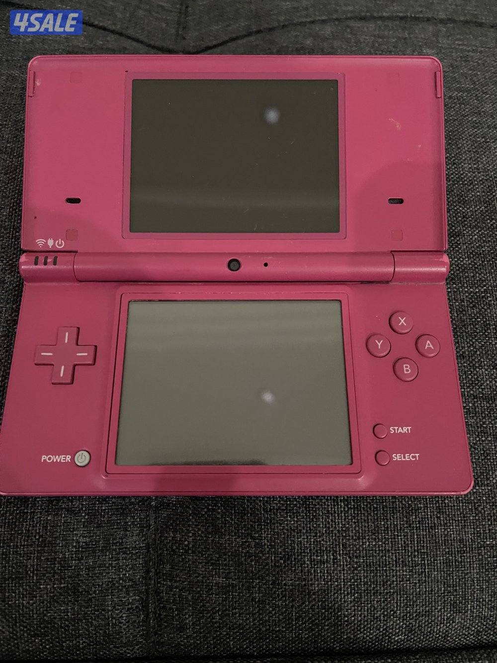 اربع اجهزه ناتندو dsi0